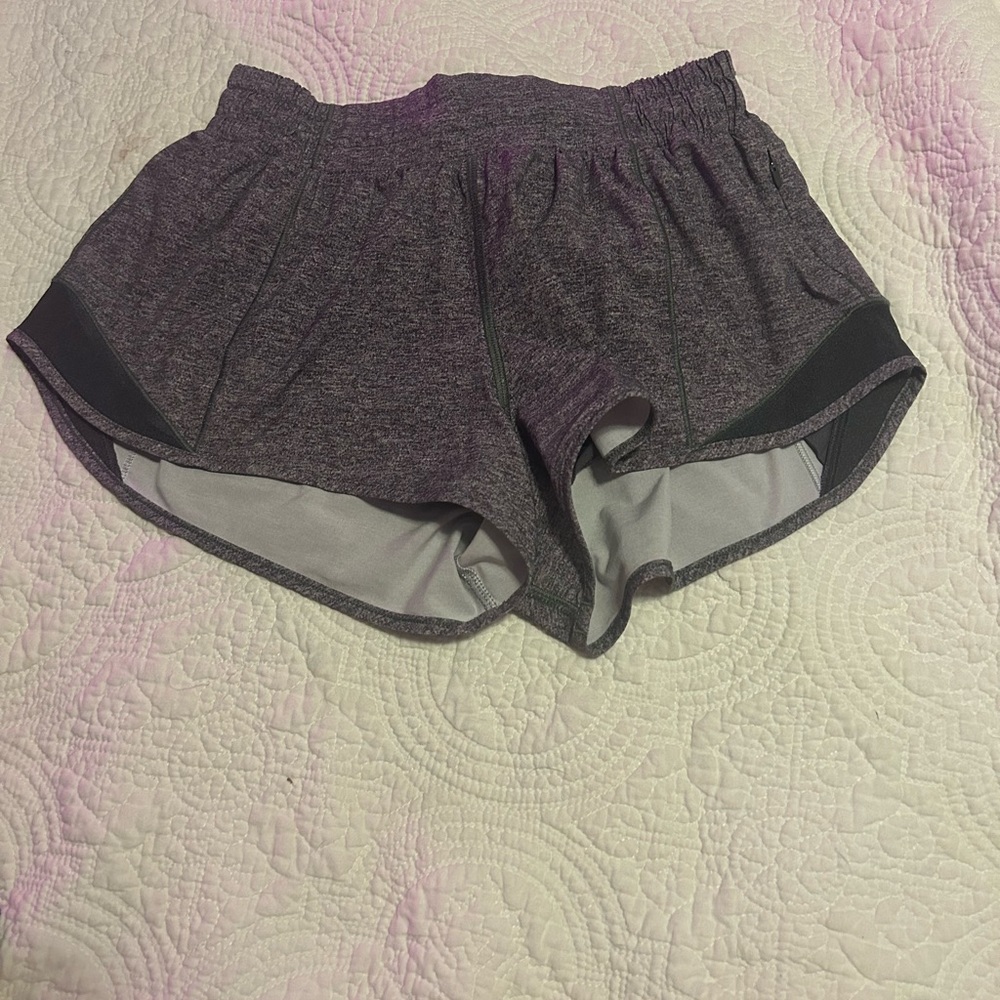 Lululemon Hotty hots 2.5 length